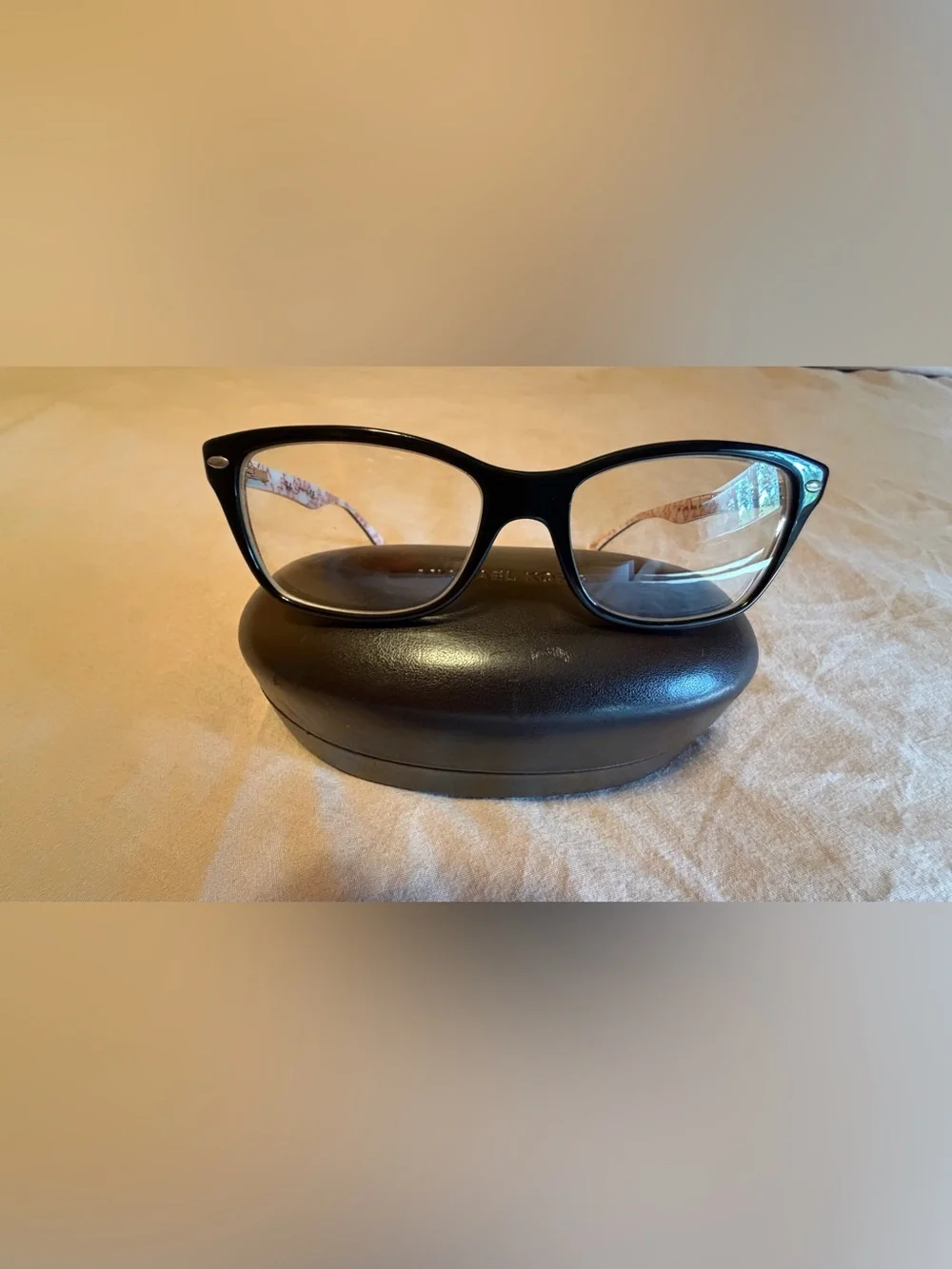 ♡ Vintage RayBan Glasses w/ Michael Kors Case & Michael Kors Cloth ♡